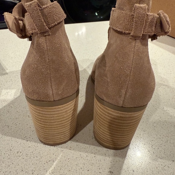 Sole Society Tan Heeled Boots with Open Toe and Suede Texture - Picture 4 of 6